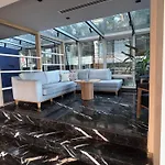 Hotel Express Istanbul-altunizade By Ihg