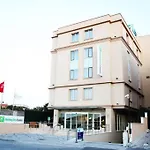 Hotel Express Istanbul-altunizade By Ihg 2*