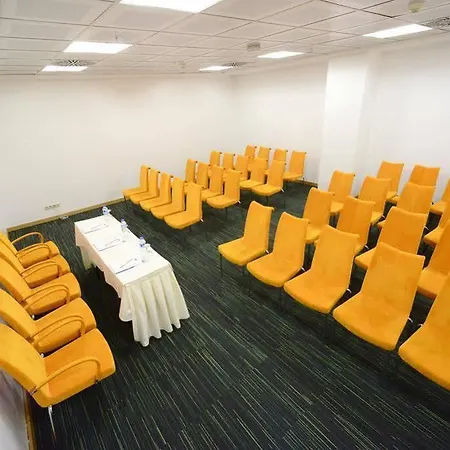 Express Istanbul-altunizade By Ihg Hotel