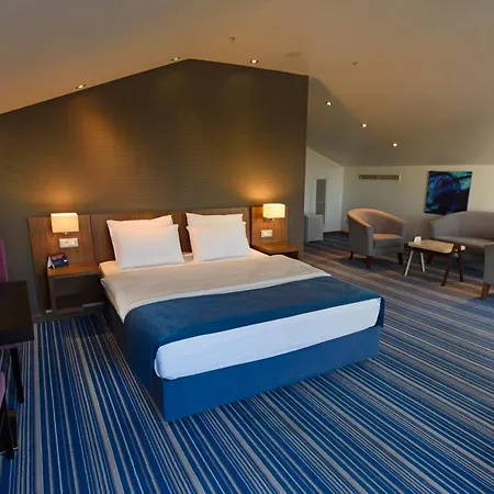 Express Istanbul-altunizade By Ihg Hotell 3*