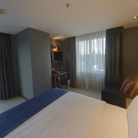 홀리데이 인 익스프레스 이스탄불-알투니자데 호텔 이스탄불