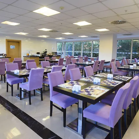 홀리데이 인 익스프레스 이스탄불-알투니자데 2* 이스탄불