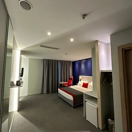 Express Istanbul-altunizade By Ihg Hotel
