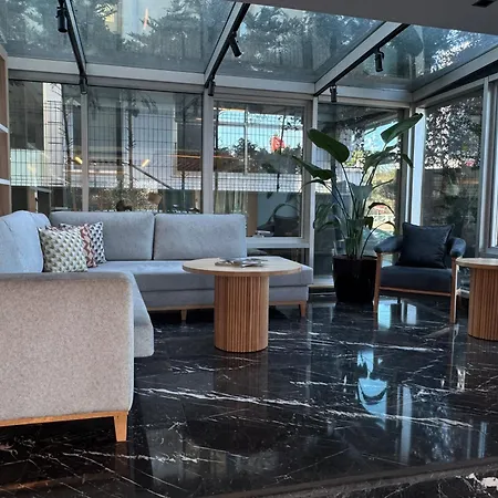 Express Istanbul-altunizade By Ihg Hotel 2*