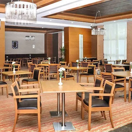 מלון Express Istanbul-altunizade By Ihg