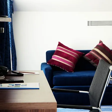 Express Istanbul-altunizade By Ihg Hotel 3*