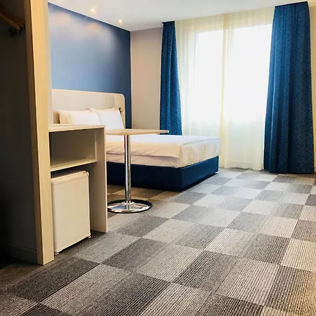 Express Istanbul-altunizade By Ihg Hotel