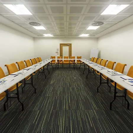 Express Istanbul-altunizade By Ihg מלון איסטמבול
