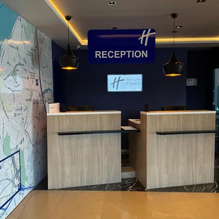 Express Istanbul-altunizade By Ihg 2* איסטמבול