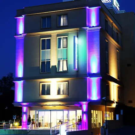 Express Istanbul-altunizade By Ihg מלון איסטמבול