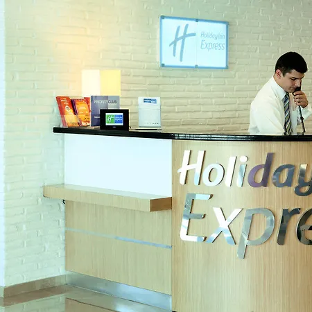 Hotel Express Istanbul-altunizade, An Ihg 2*