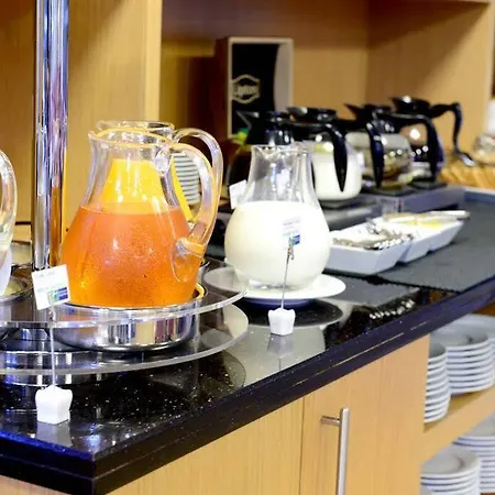 Express Istanbul-altunizade By Ihg 2* איסטמבול