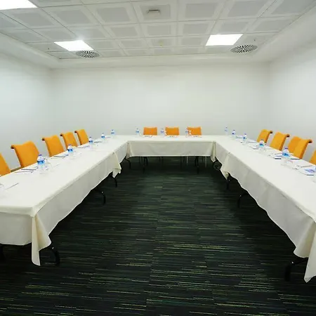 Express Istanbul-altunizade, An Ihg